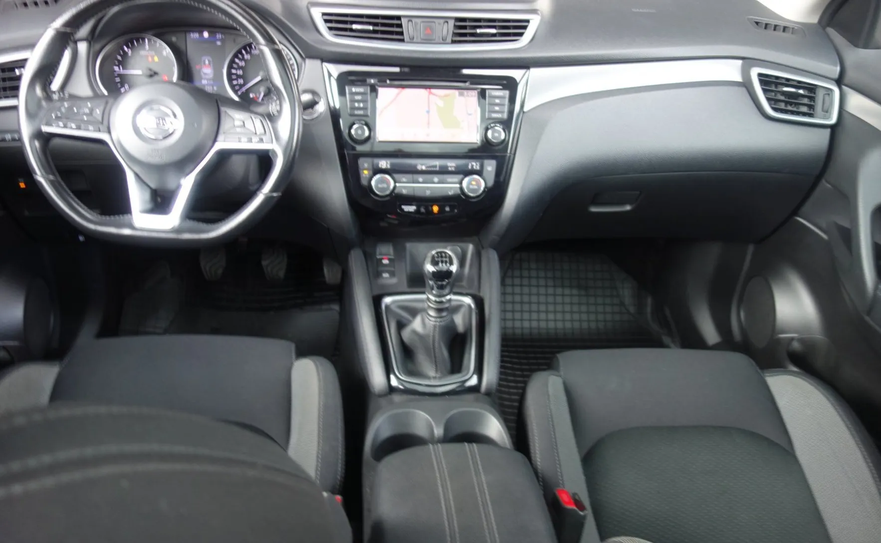 Zunanja slika - Nissan Qashqai - 1.7 dCi N-Connecta - 6
