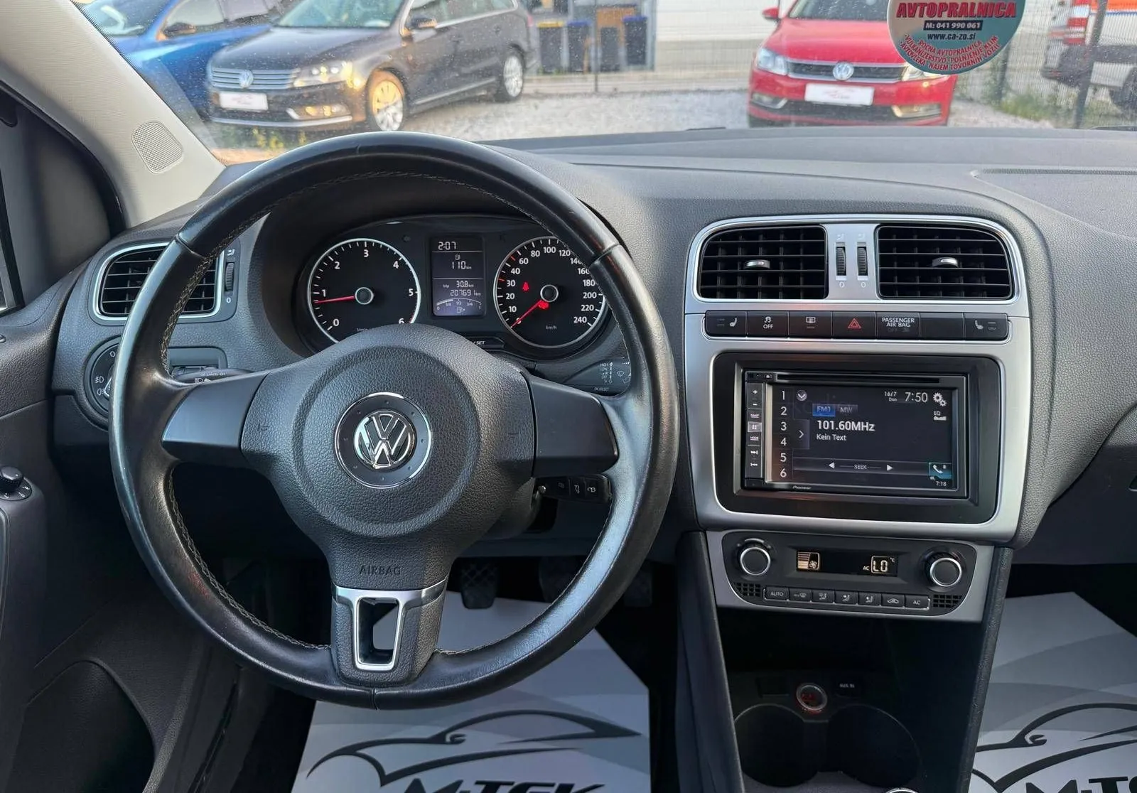 Notranja slika - Volkswagen Polo - 1.6 TDI LIFE - 7