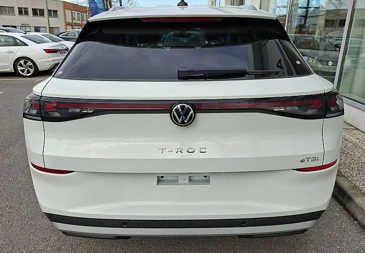 Zunanja slika - Volkswagen T-Roc - 1.5 eTSI Style DSG 110  150 - 4