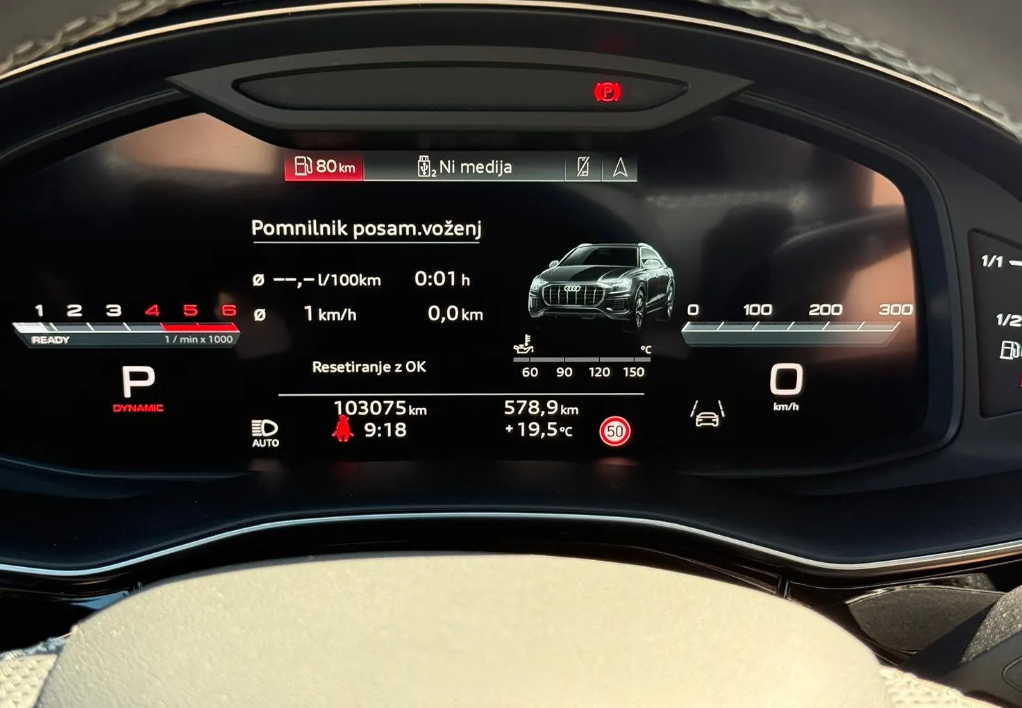 Zunanja slika - Audi Q8 - 50TDI S line Panorama Night 360 SoftCl Compet HUD - 4