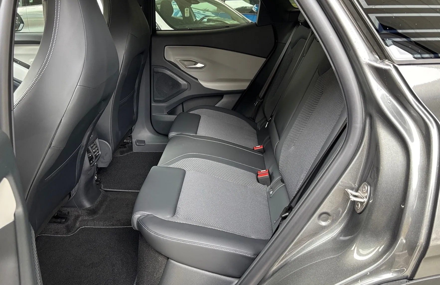 Zunanja slika - Ford Explorer - EV 77kWh 210kW 286PS RWD - 12