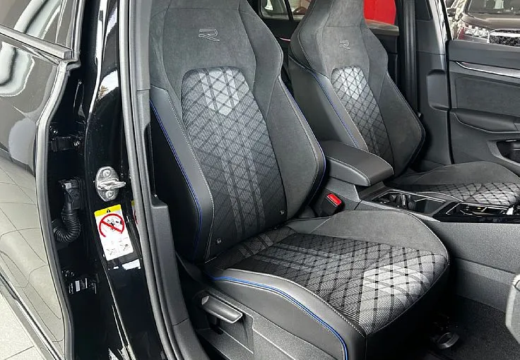 Zunanja slika - Volkswagen Golf - Variant 1.5 eTSI 4JOY DSG-SLO - 7
