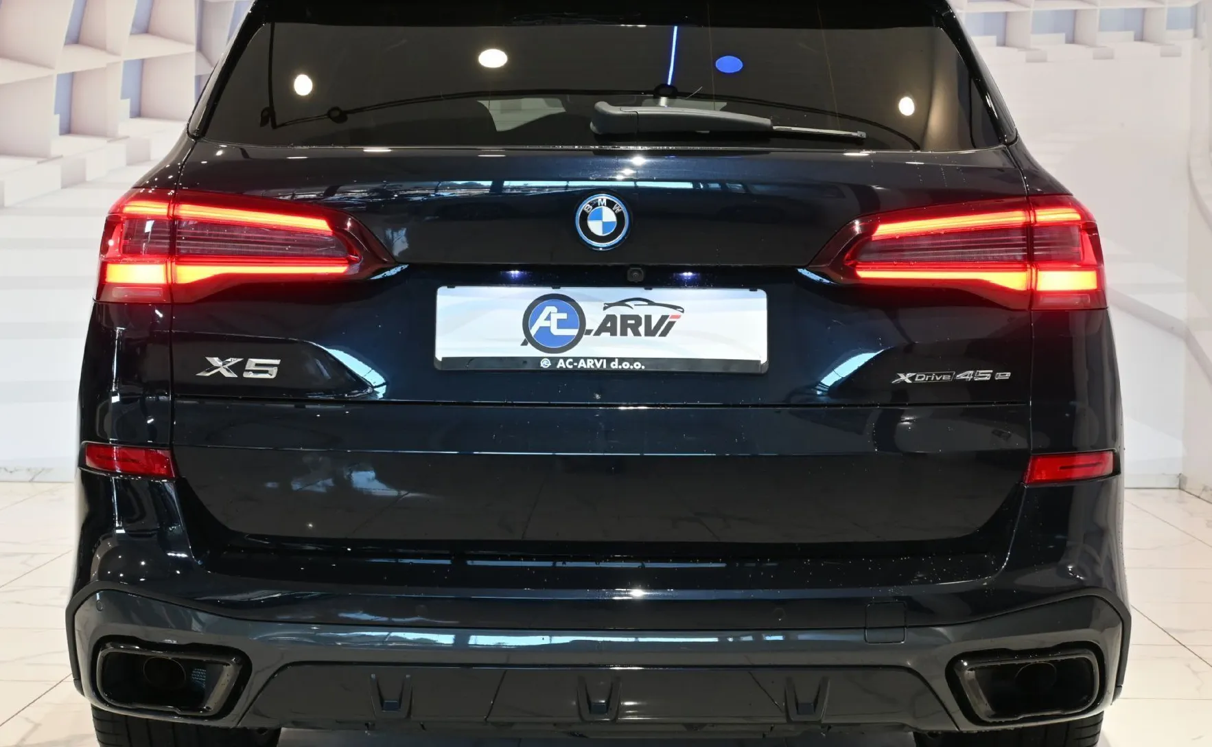 Zunanja slika - BMW X5 - serija : xDrive45e Avt..-M.SPORT-ZRAČNO-RADAR-KAM-HIFI-IN - 5