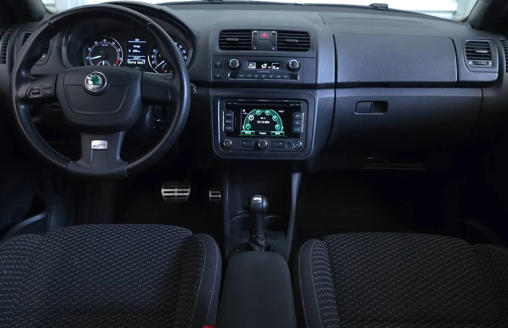 Zunanja slika - Škoda Fabia - 1.4 TSI RS 132kW - DSG - TEMPOMAT - PDC... - 10