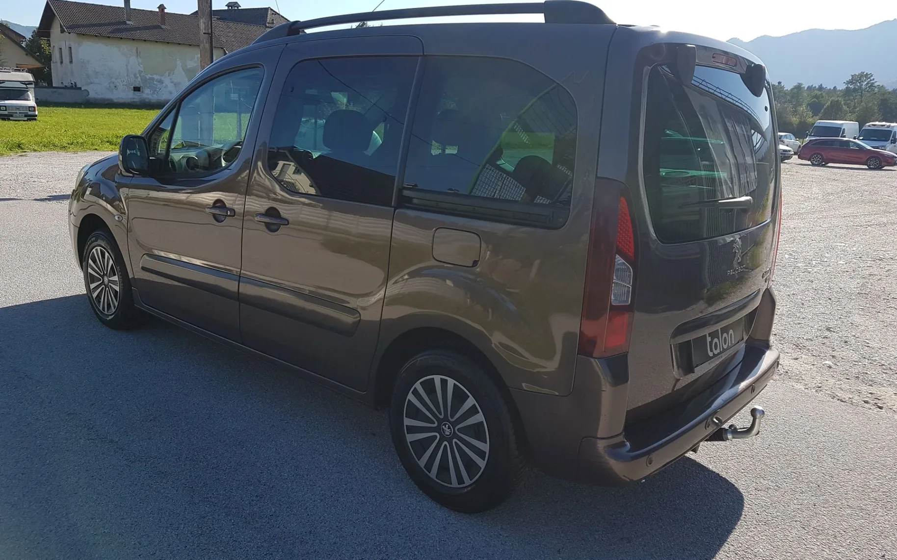 Zunanja slika - Peugeot Partner Tepee - Partner 1.6 e-HDi Active - OPR. VELIKI SERVIS - 6