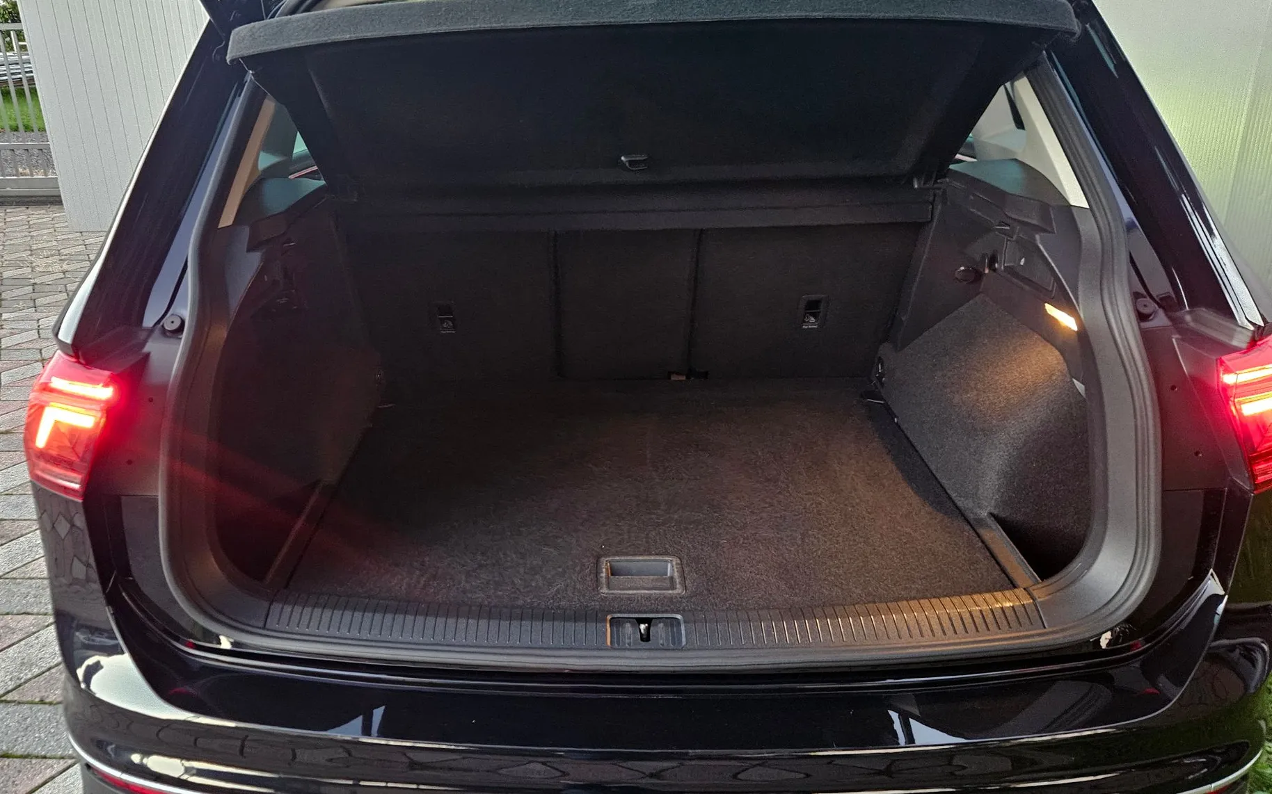 Zunanja slika - Volkswagen Tiguan - 2,0 TDI BMT Life DSG 4 motion - 12