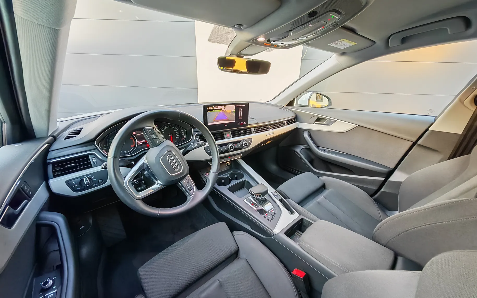 Notranja slika - Audi A4 - Avant QUATTRO•40TDI•Advanced•MATRIX•KLJUKA•ACC•LANE ASIS - 11