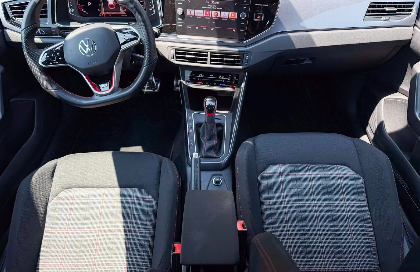 Zunanja slika - Volkswagen Polo - 2.0 TSI GTI DSG - 10