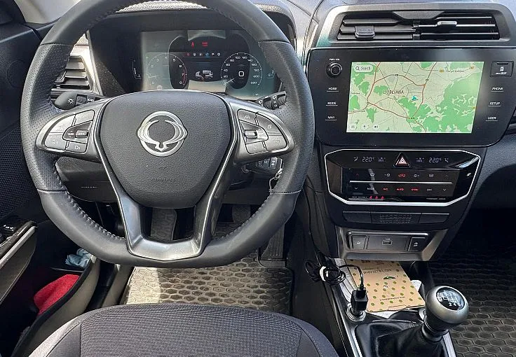 Zunanja slika - KG Mobility Tivoli - 1.5 GDI-T 163ks °1.LASTNIK° °VIRTUAL° °KAMERA° - 11