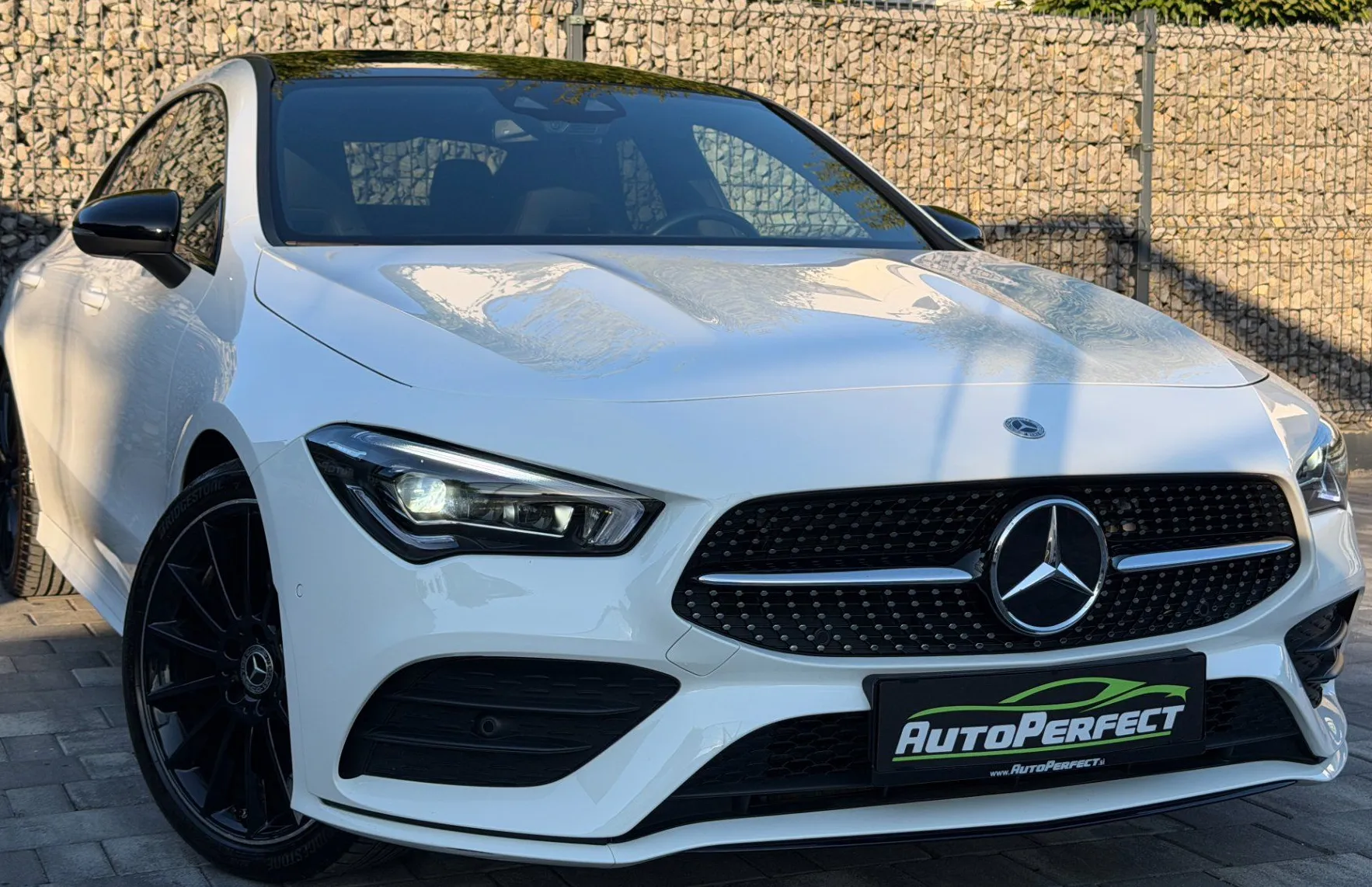 Zunanja slika - Mercedes-Benz CLA-Razred - 200|AMG LINE|COUPE|TOV.GAR|PANO|KAM|GR.SED - 1