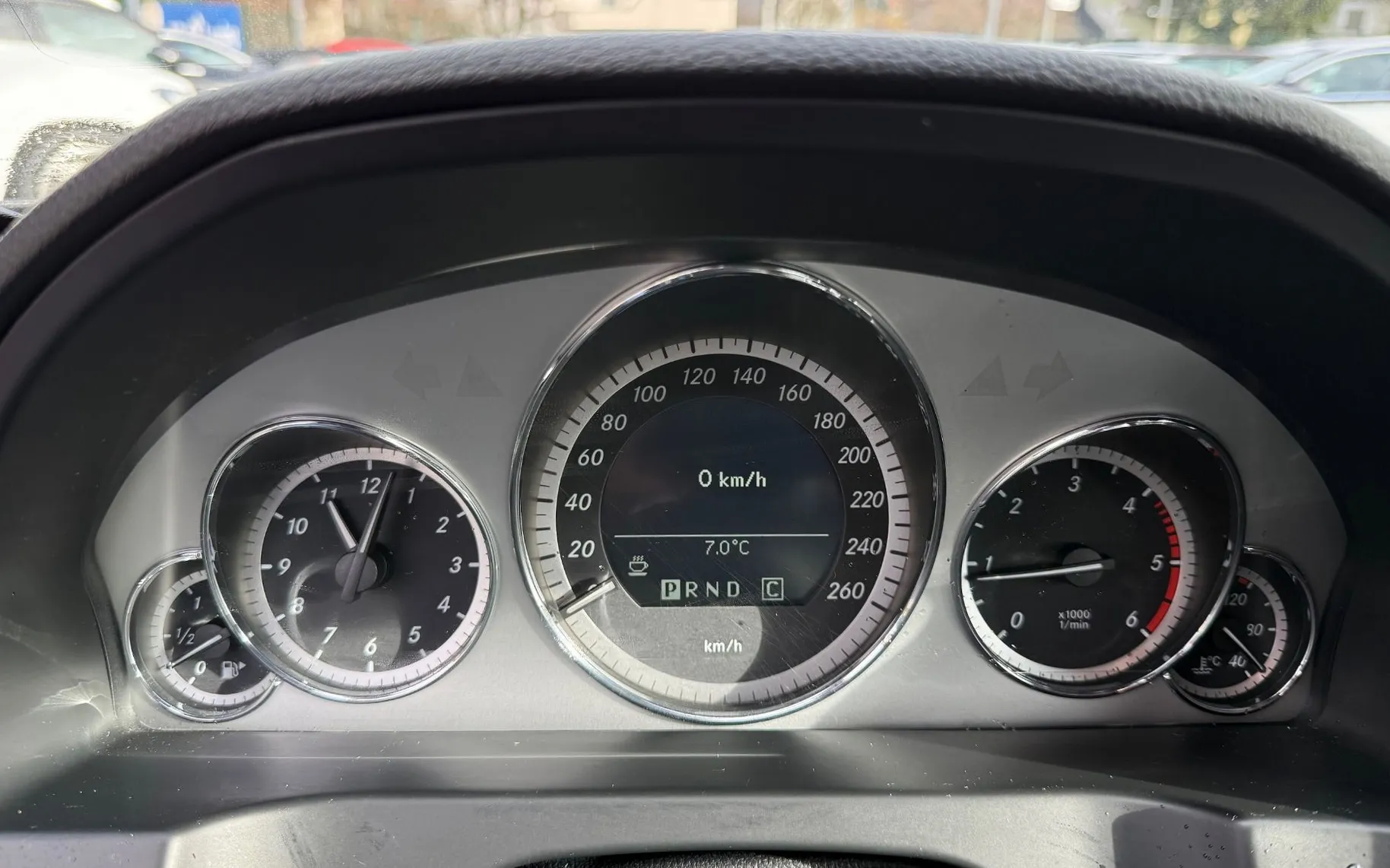 Zunanja slika - Mercedes-Benz E-Razred - E 220 CDI AVANTGARDE AUT. LED XENON NAVI ALU18 - 19
