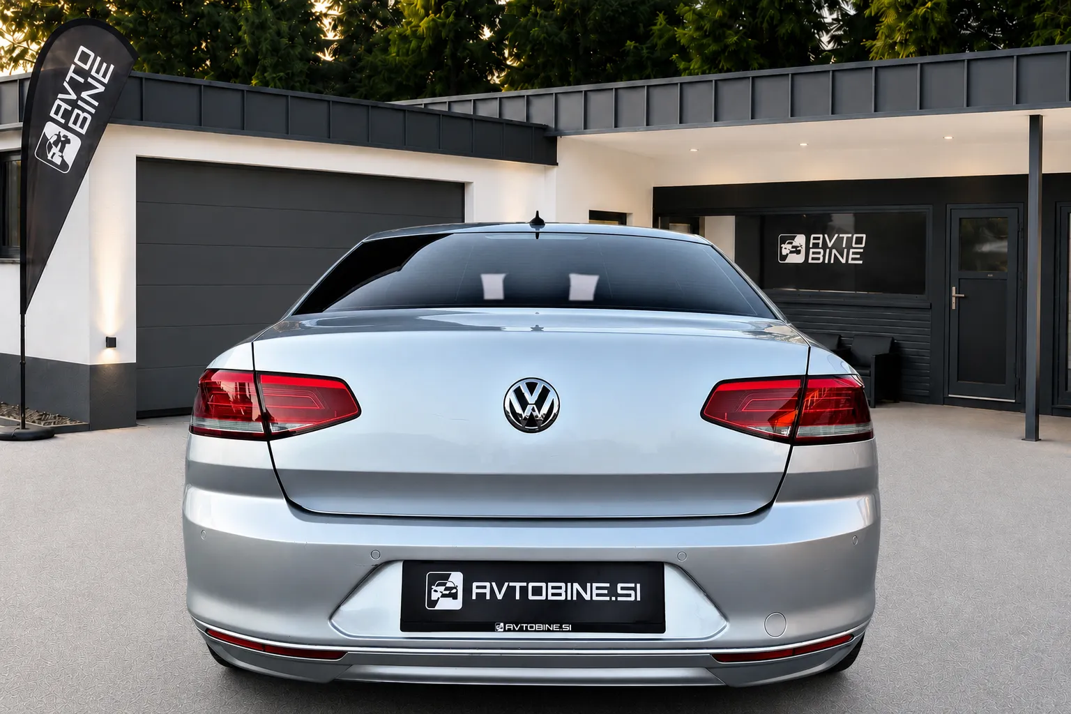Notranja slika - Volkswagen Passat - 1.6 TDI•LIMO•NAVI•PDC•ODLIČEN - 7