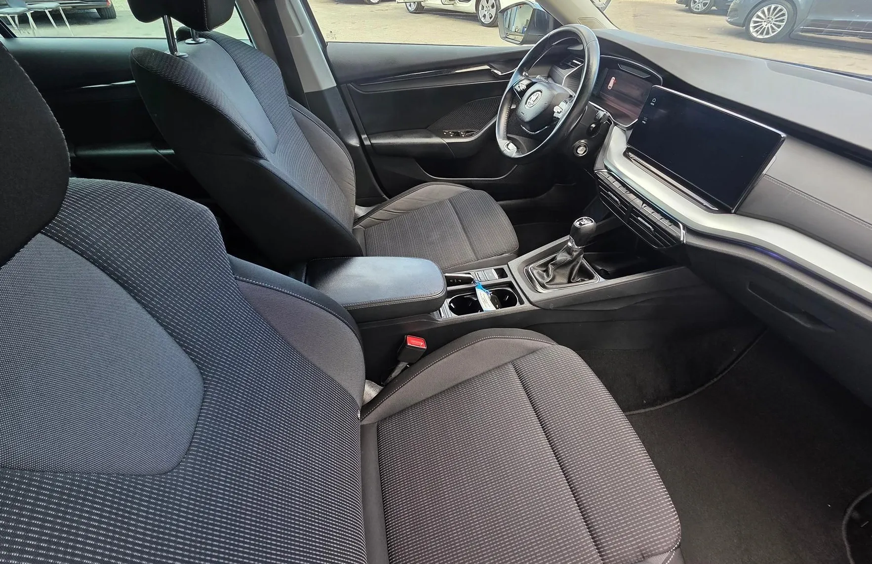 Zunanja slika - Škoda Octavia - COMBI 1.5 TSI STYLE LED-VIRUTAL-KAMERA-KLJUKA-1.LA - 11