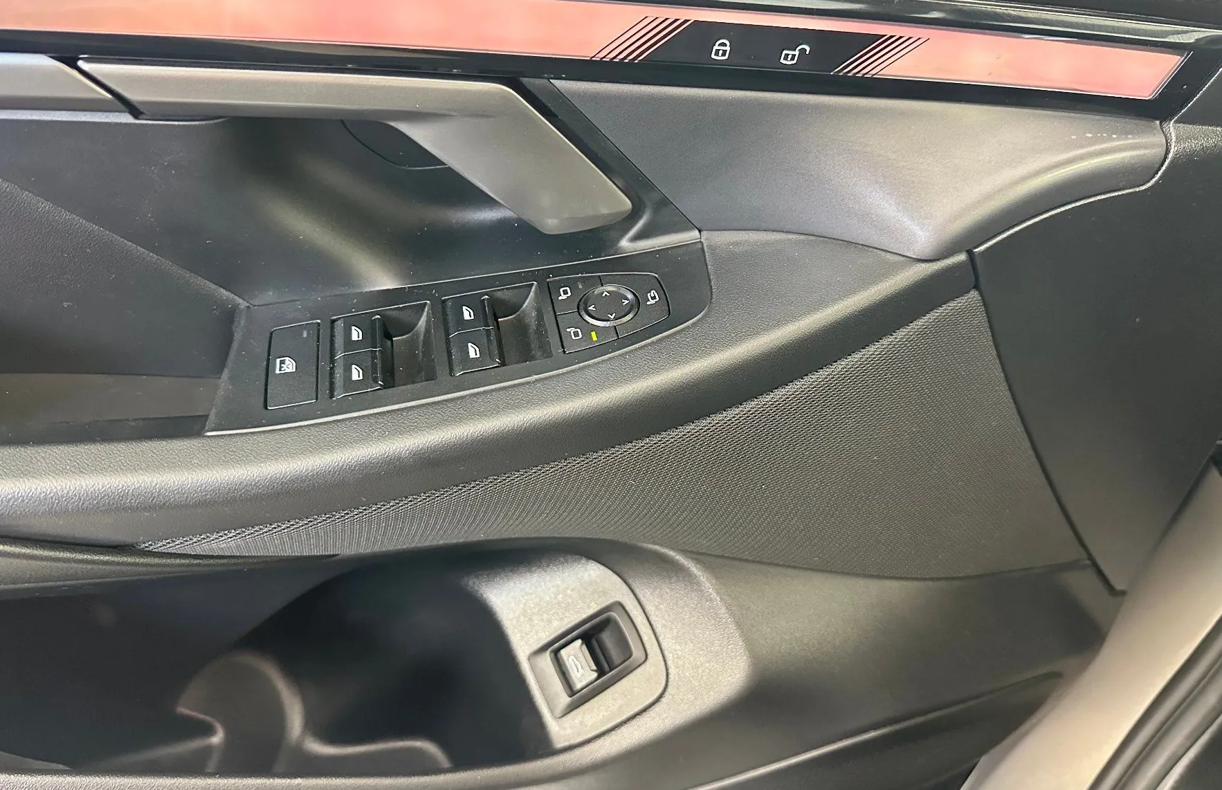 Zunanja slika - BMW i5 - eDrive40.LUKSENBURG.KAMERA.USNJE.LED-subvencija - 13