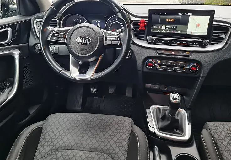 Zunanja slika - KIA Ceed - SW 1.6 CRDi MHEV EX Vision ISG. M T 100kW - 7