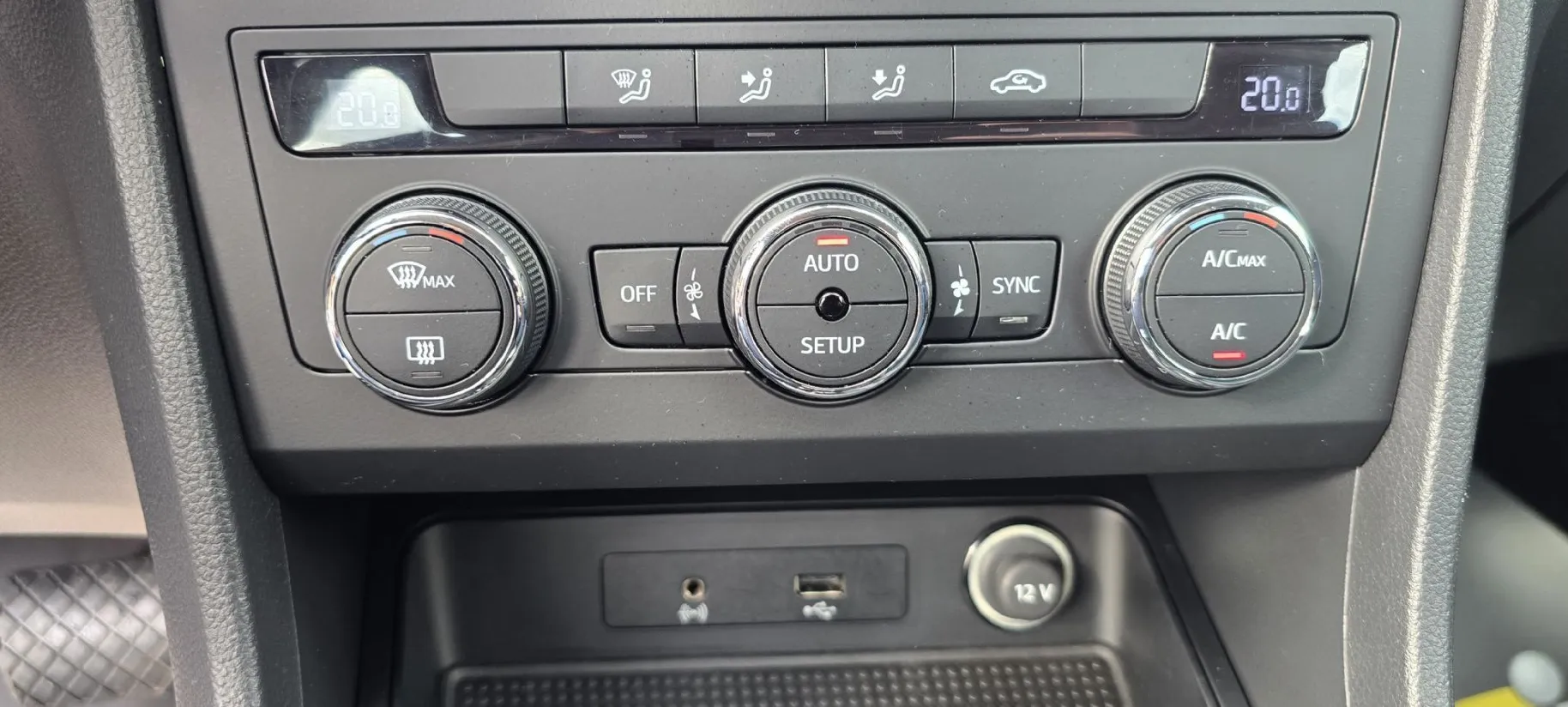 Zunanja slika - Seat Ateca - 1.6 TDI  DSG-KREDIT BREZ POLOGA- - 18