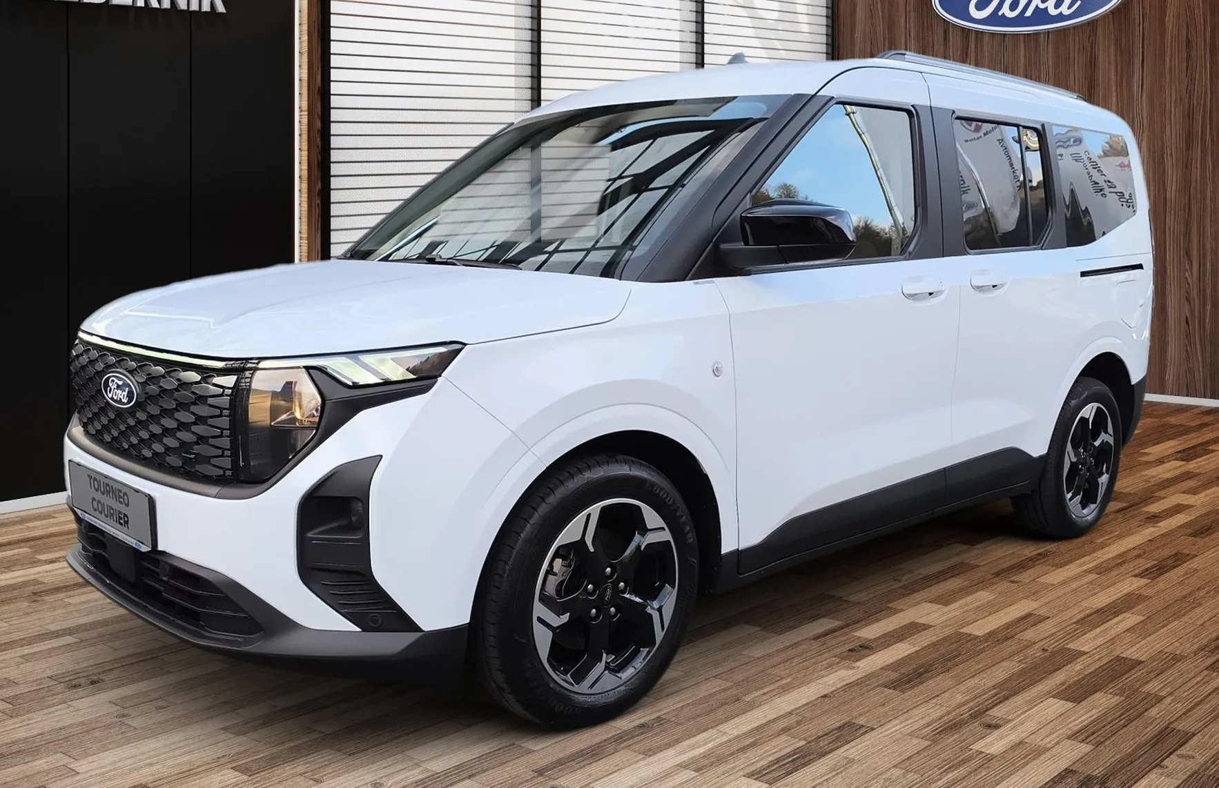 Zunanja slika - Ford Tourneo - Courier E- TITANIUM 136 KM 46kWh - 1