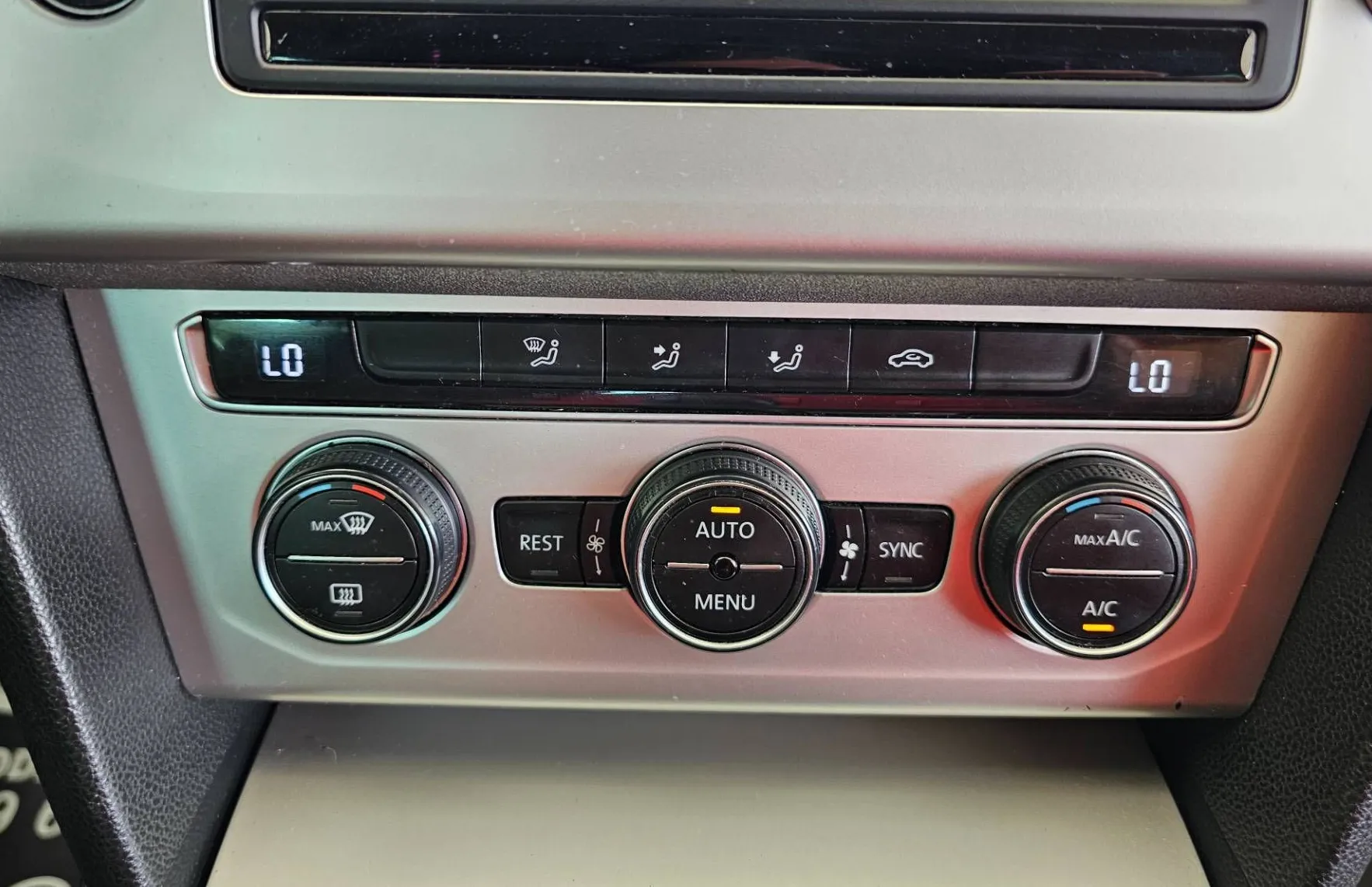 Zunanja slika - VW Passat - 2.0 TDI-SPORT LINE- FULL LED-LIMUZINA-1 LASTNIK-.. - 17