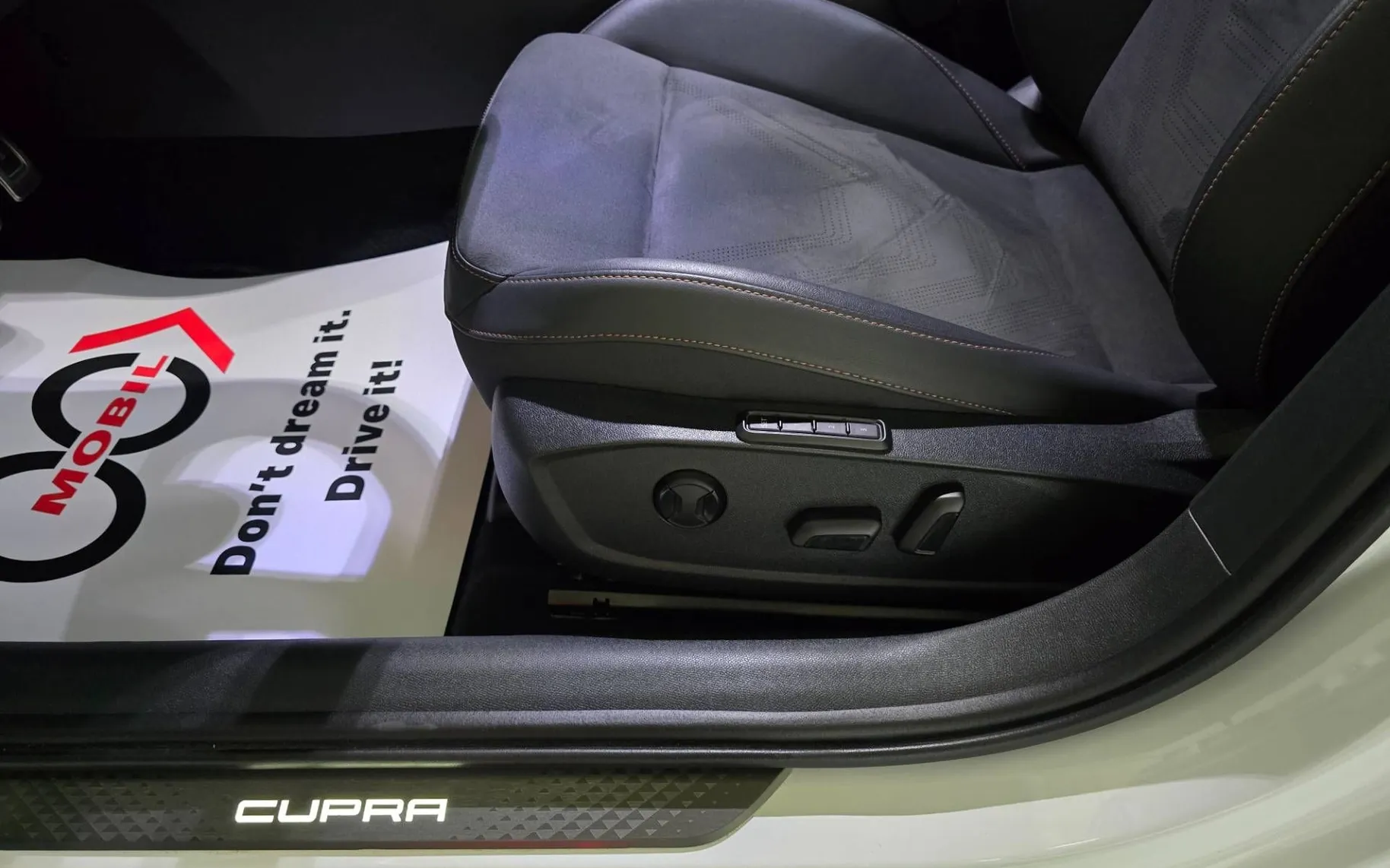 Notranja slika - Cupra Formentor - 1.5 eTSI DSG - Matrix.360kam.Sennheiser.DCC.ALU19 - 17