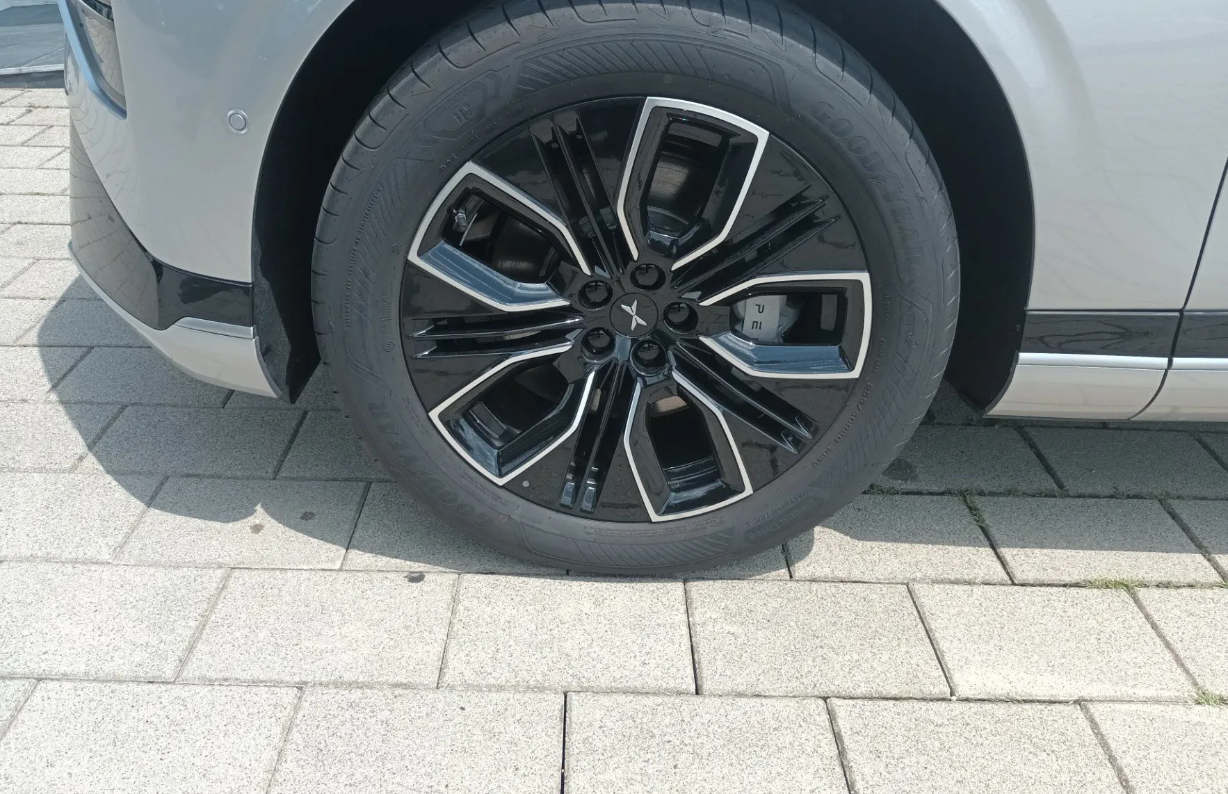 Zunanja slika - Xpeng G9 - Standard Range.Paket Premium Sedeži Zvok - 3