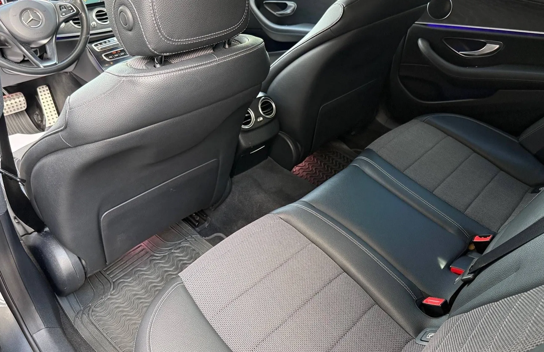Zunanja slika - Mercedes-Benz E-Razred - E 220d 4MATIC ALLTERRAIN LED NAVI TEMP KAM AMBIENT - 16