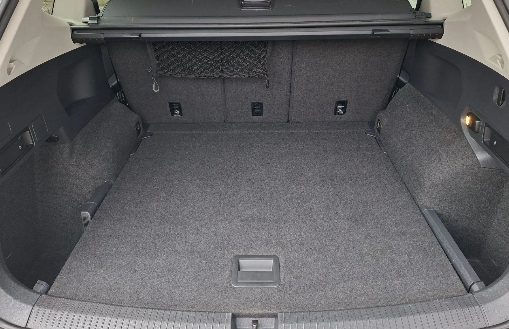 Zunanja slika - Volkswagen Tiguan Allspace - 4motion 2.0 TDI BMT R-Line Edition DSG - 12