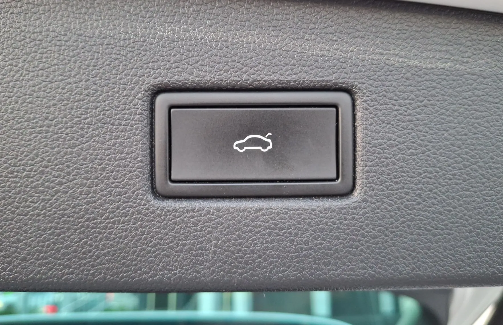 Zunanja slika - VW Tiguan - 2.0 TDI SCR BMT R-Line 110kW - 11