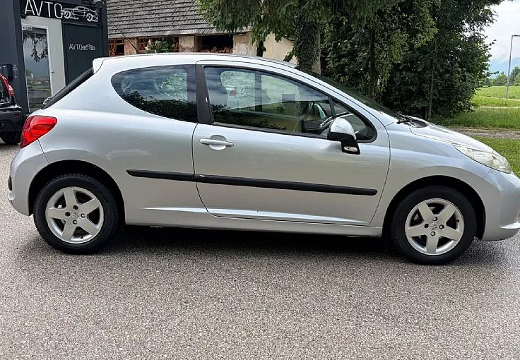 Zunanja slika - Peugeot 207 - Premium 1.4 16V - 4