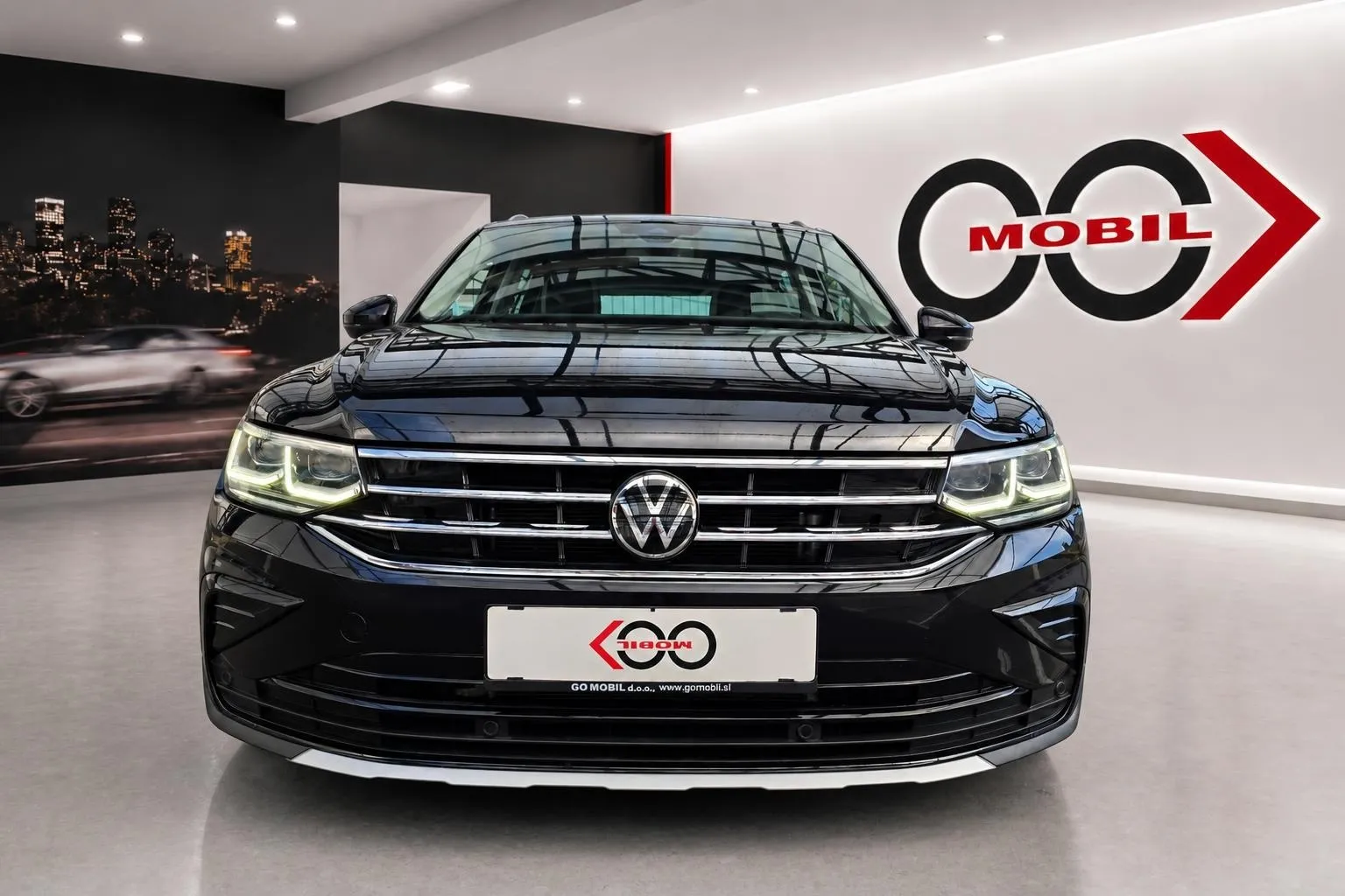 Zunanja slika - Volkswagen Tiguan - 2.0 TDI Urban Sport 4Motion DSG - Matrix.kamera.HK - 2