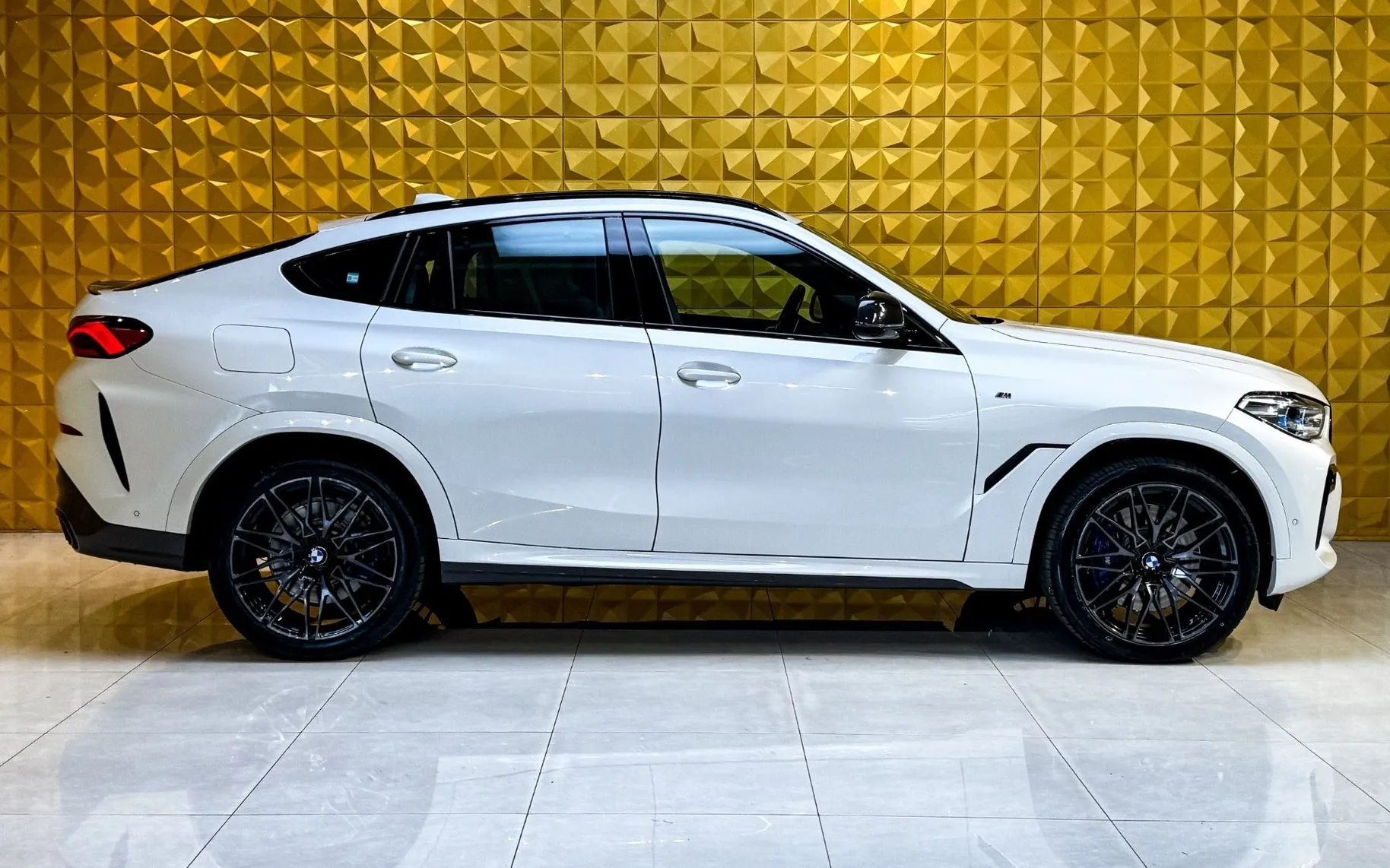 Notranja slika - BMW serija X6: - xDrive 40i M Sport-LED-VIRTUAL-GRETJE VOLANA... - 12
