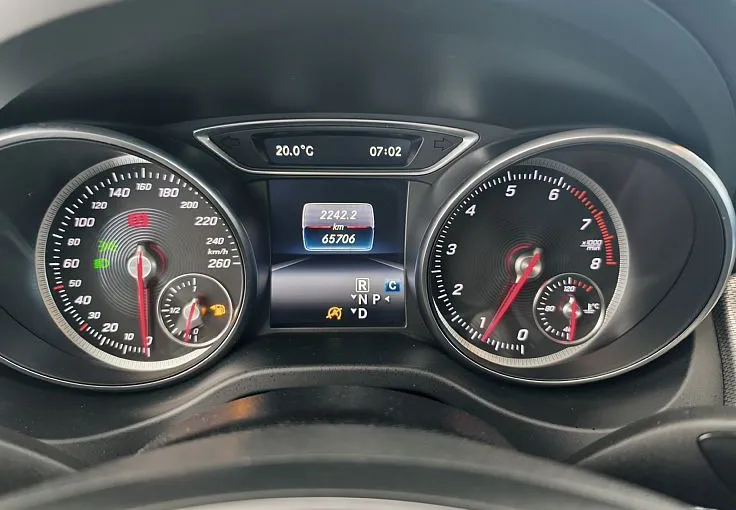 Zunanja slika - Mercedes-Benz GLA-Razred - 180 URBAN PRO AVT-PANORAMA-KAM-EL.PRTLJ-LED-VIDEO - 10