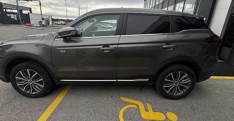 Zunanja slika - Geely Atlas Pro - 4x4  Flagship + KLJUKA + GUME - 5