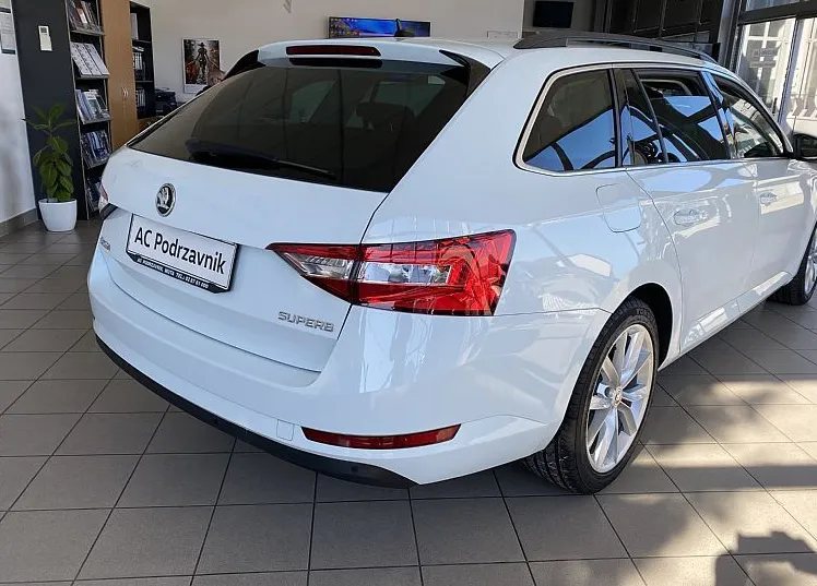 Zunanja slika - Škoda Superb - 2.0 TDI Ambition DSG 110 kW TOP AVTO - 5