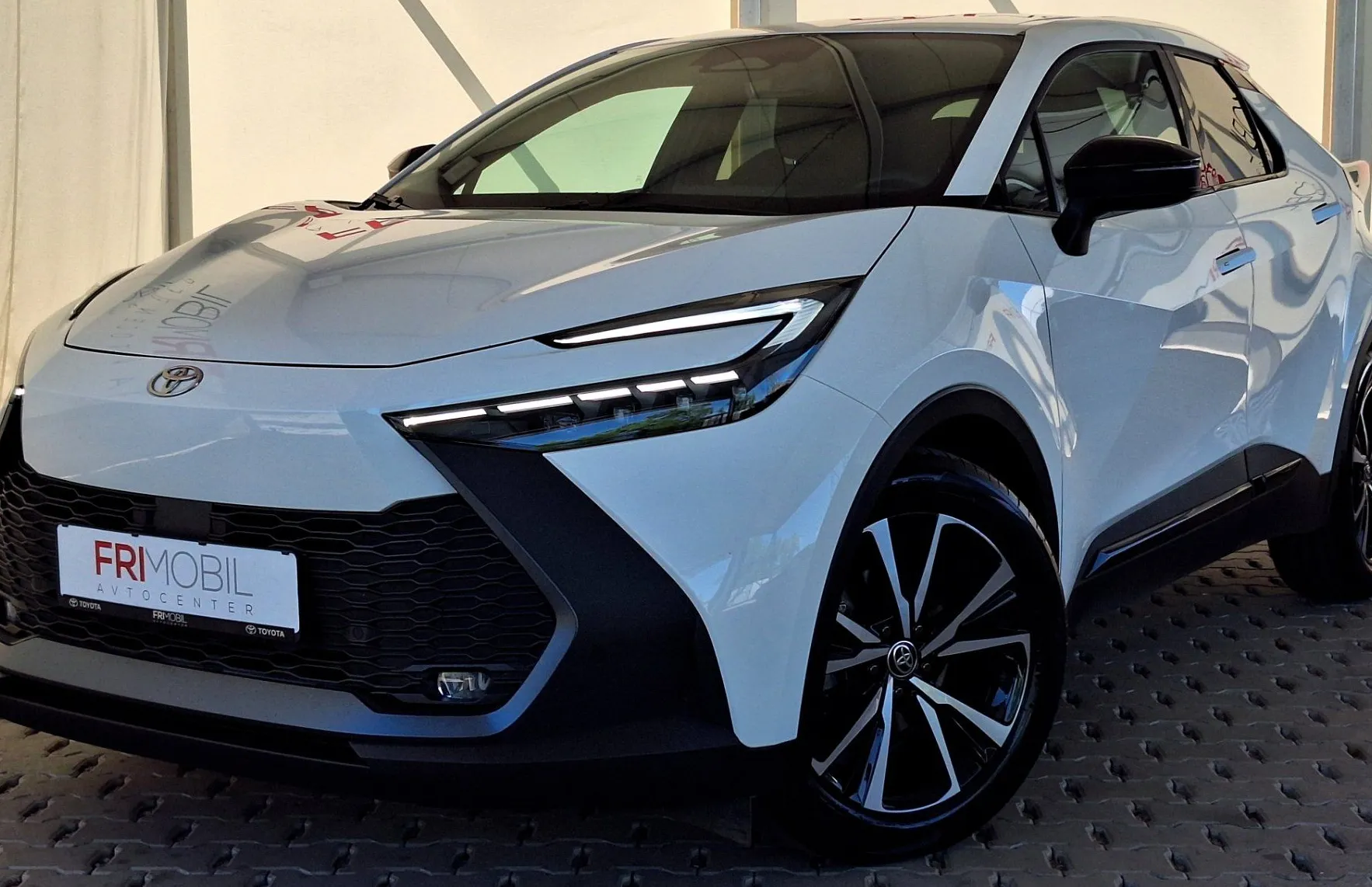 Zunanja slika - Toyota C-HR - Hybrid 1.8 C-LUB Tech Avt. - 1