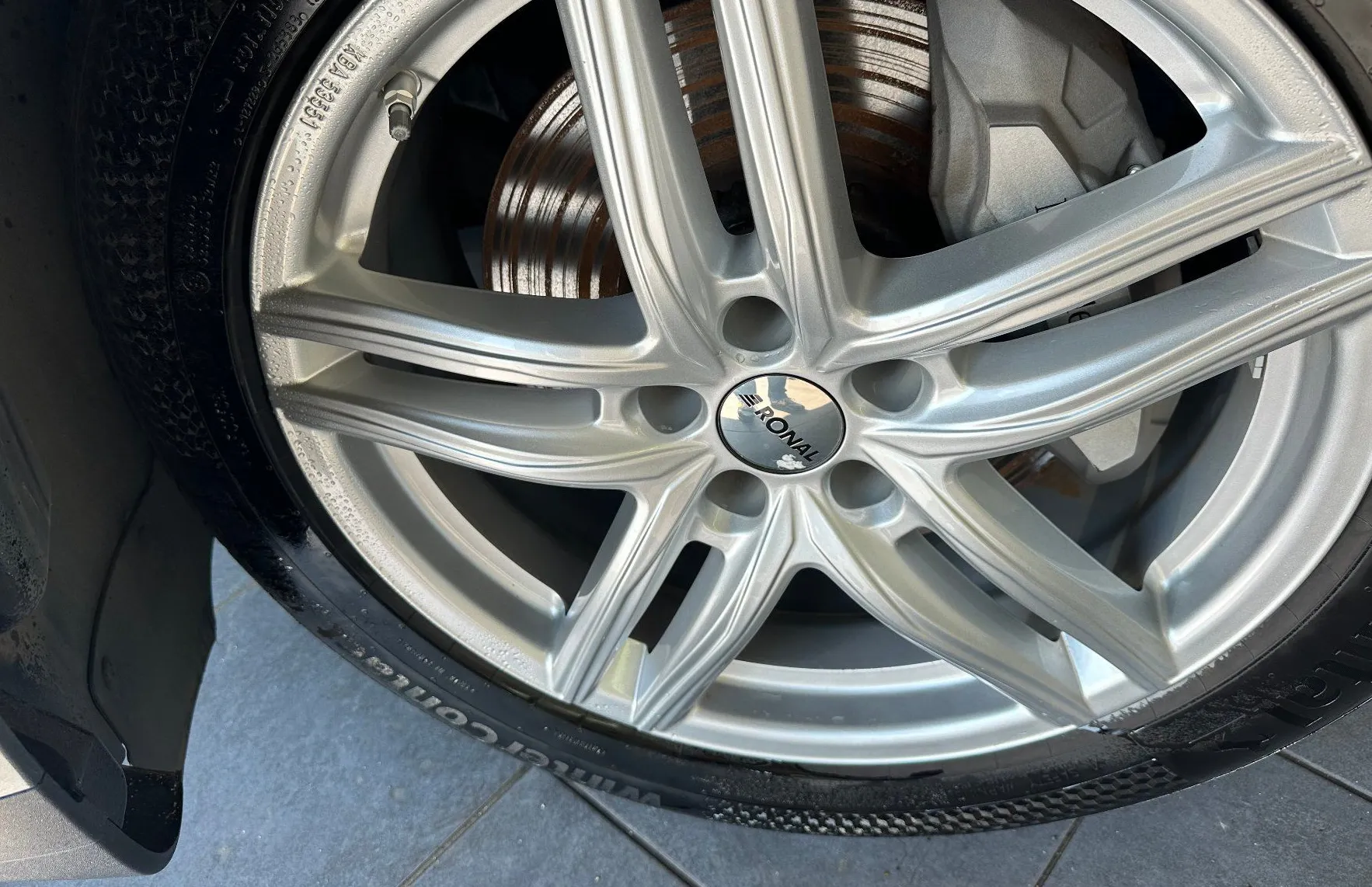 Zunanja slika - Mercedes-Benz EQC - 400 4MATIC AMG Line.NEMŠKI+4ALU.LED.KAMERA.67.000 - 4