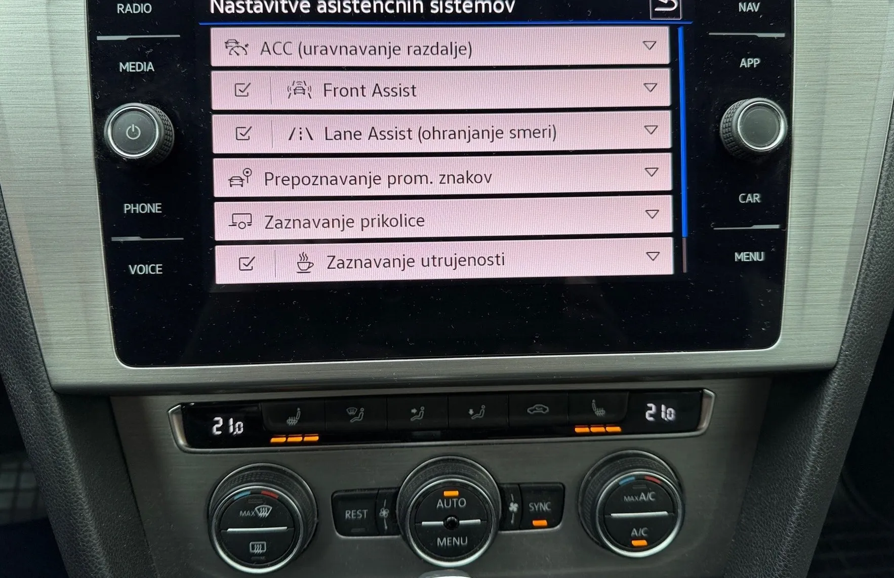 Zunanja slika - VW Passat - Variant 2.0 TDI  Business DSG Kamera - LED - Navi - 17