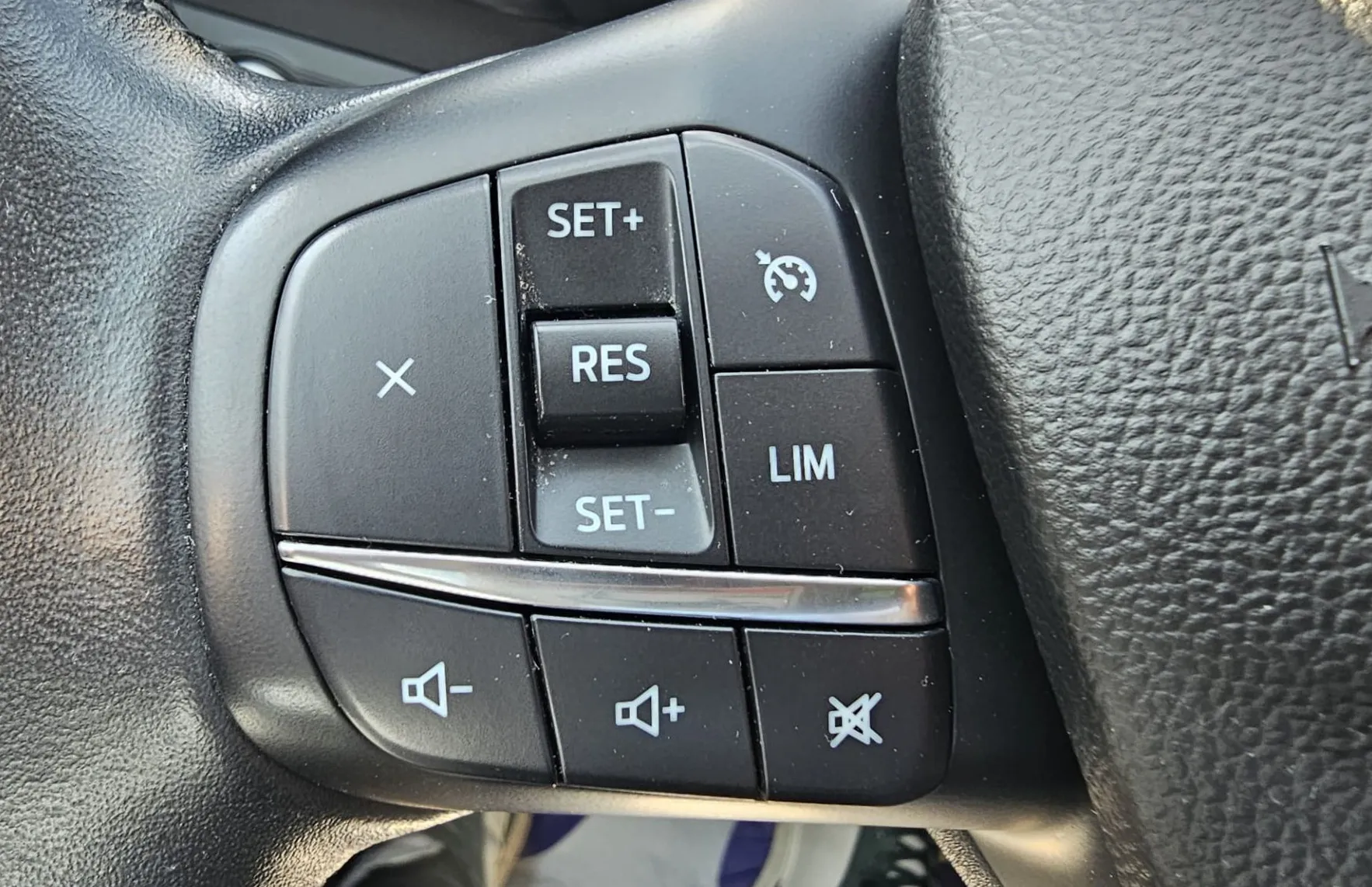 Zunanja slika - Ford Kuga - 2.0TdCi 150 Titanium|FULED|ALU|2xPDC|NAVI|Multifun - 12