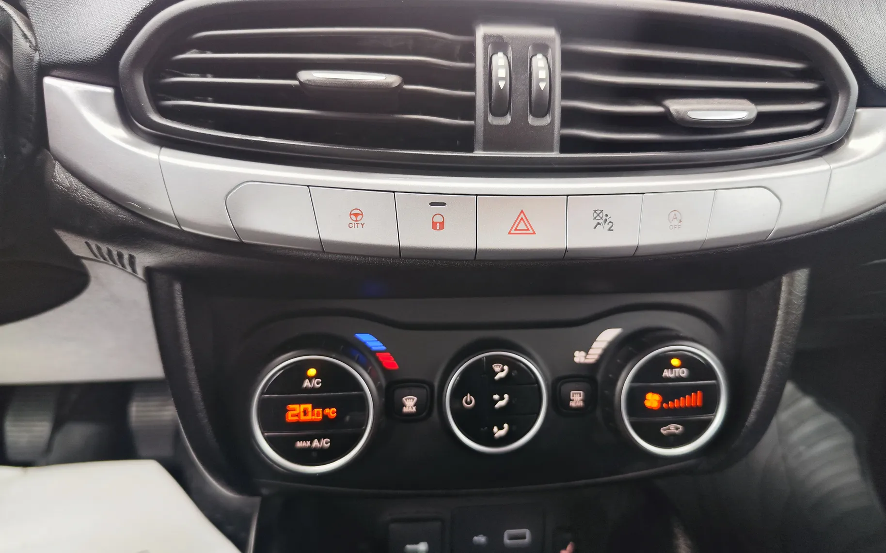 Zunanja slika - Fiat Tipo - 1.4 16v Easy - 10