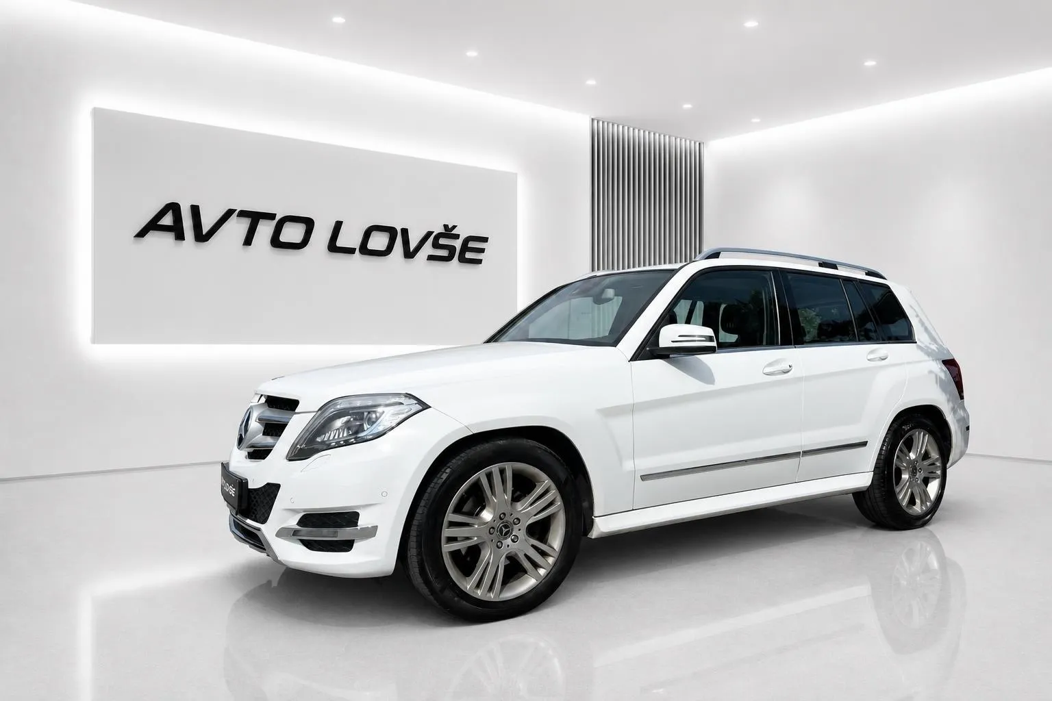 Zunanja slika - Mercedes-Benz GLK-Razred - GLK 200 CDI-1 LASTNIK-LED-NAVI-19 COL-ODLIČEN... - 5