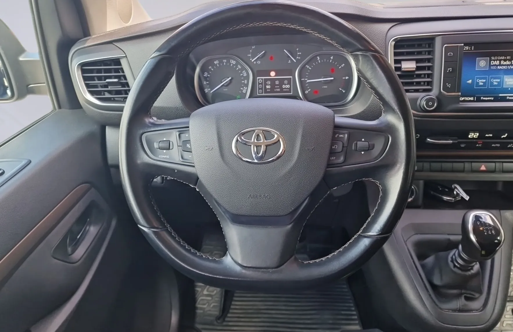 Zunanja slika - Toyota Proace - Verso 1.5 D-4D Combi - 8