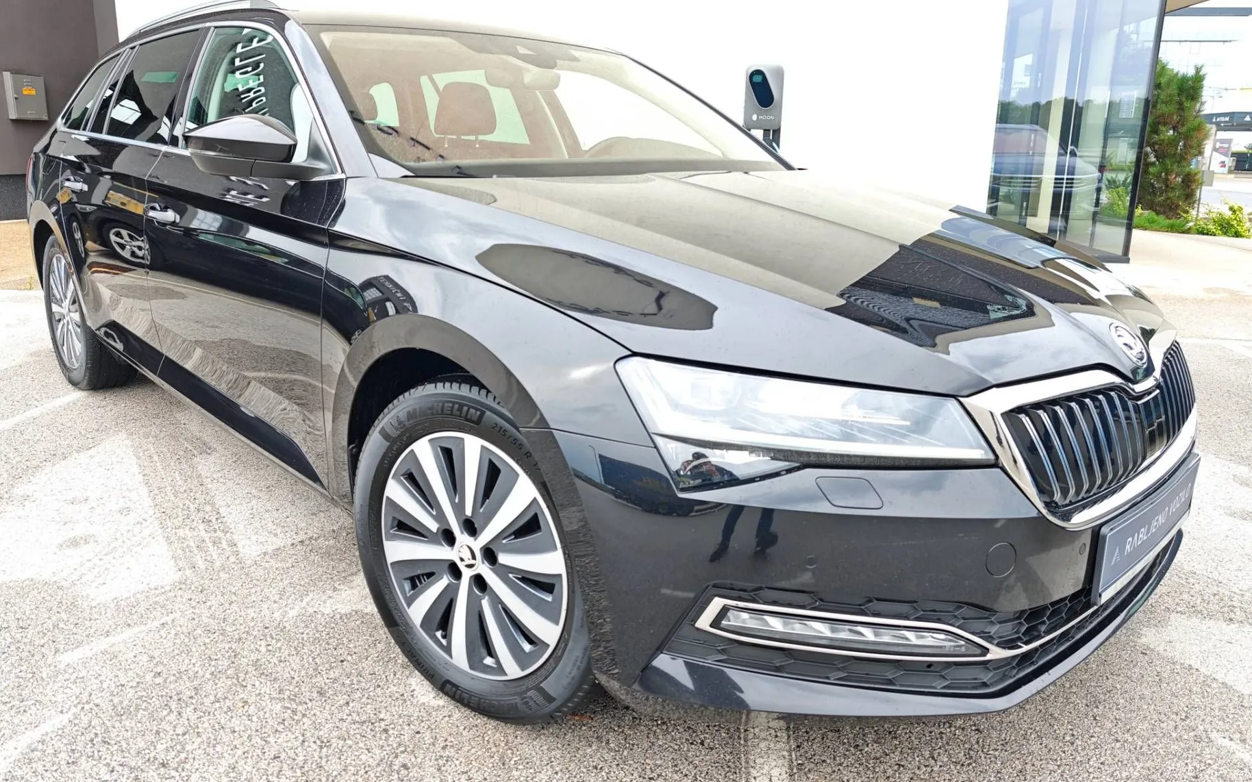 Zunanja slika - Škoda Superb - 2.0 TDI STYLE DSG ACC VIRTUAL MATRIX VL.KLJUKA... - 3