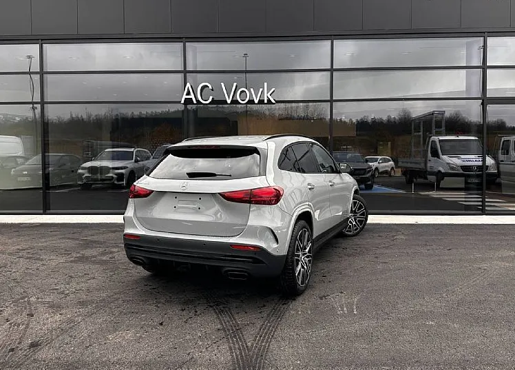Zunanja slika - Mercedes-Benz GLA-Razred - GLA 180 AMG Line Edition... - 3