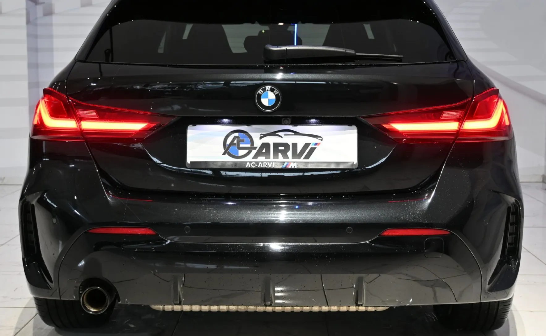 Zunanja slika - BMW Serija 1 - : 118i-M.SPORT-LANE-HARMAN-LED-AMBIENT. - 5