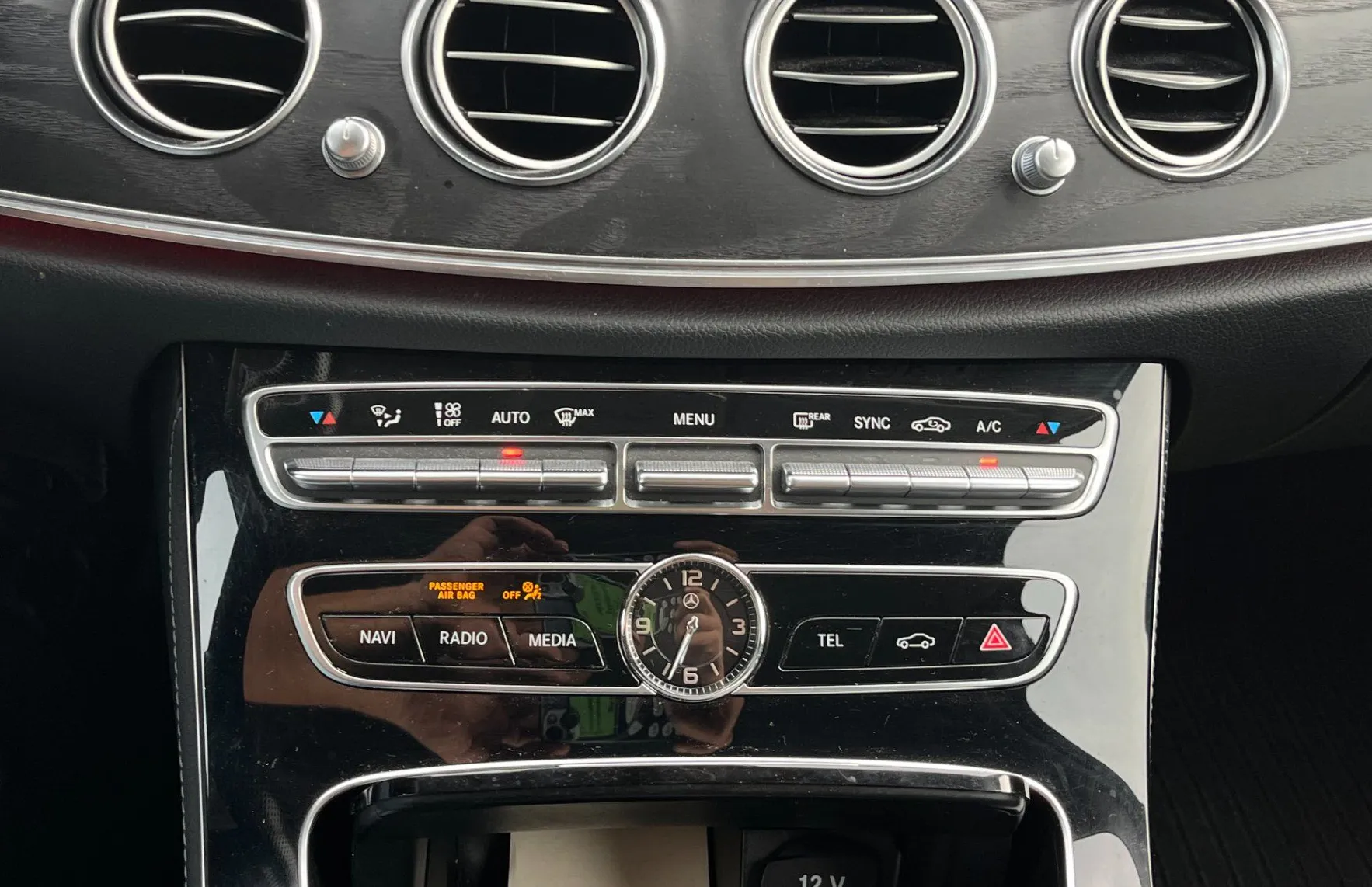 Zunanja slika - Mercedes-Benz E-Razred - E 200 d Avantgarde Avt. LED.VZR. KAM.2XPDC.NAVI - 18