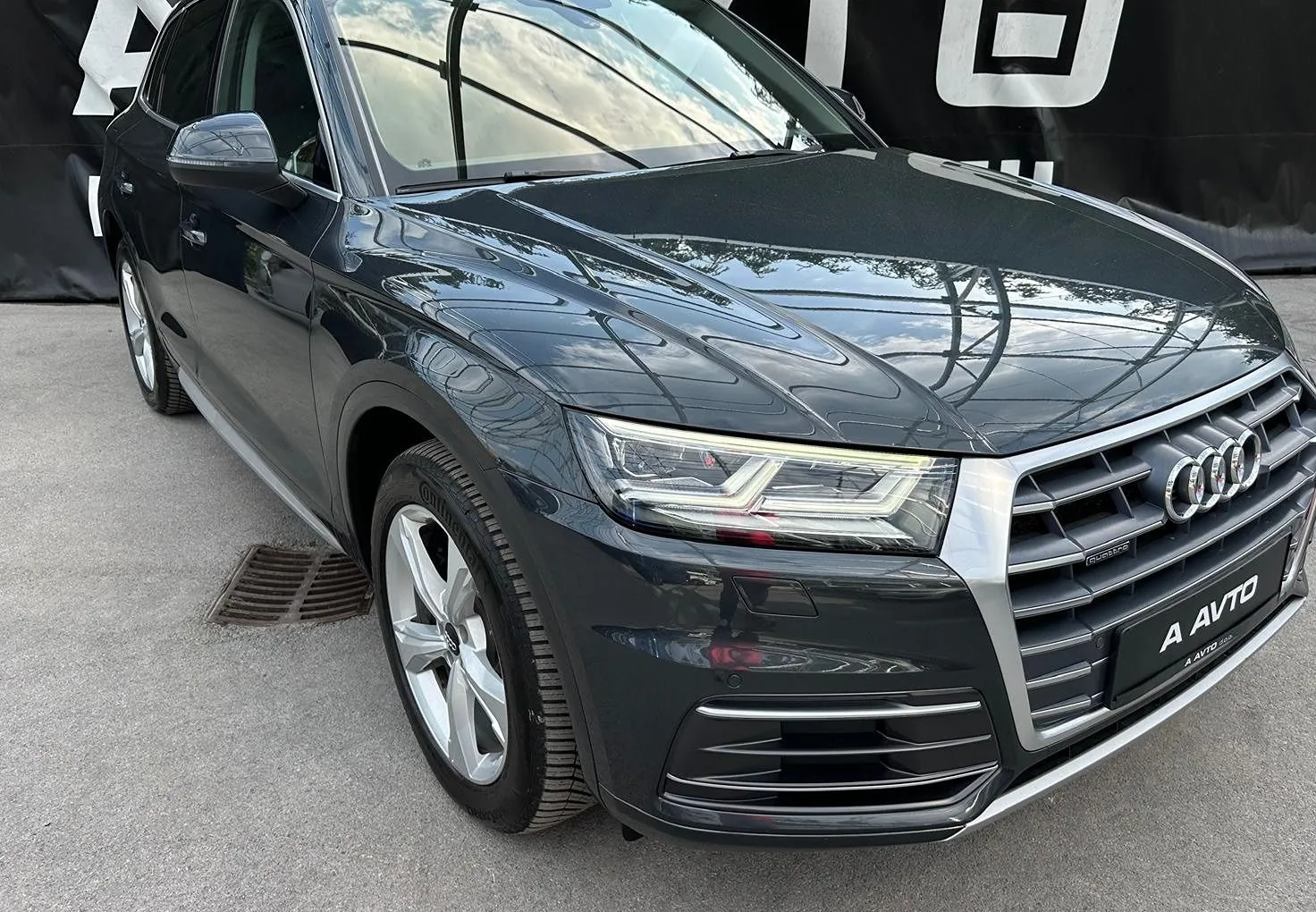 Zunanja slika - Audi Q5 - 2.0TDI avt. Q. Sport-VIRTUAL-MATRIX-KEYLESS-19COL - 2