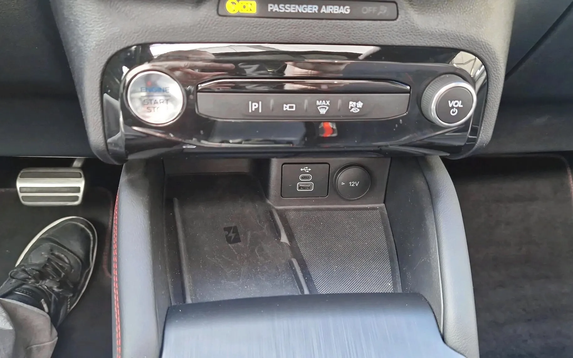 Zunanja slika - Ford Kuga - 2.5 HYBRID PHEV ST-Line CVT-SLO-LED-RADAR-NAVI-360 - 20