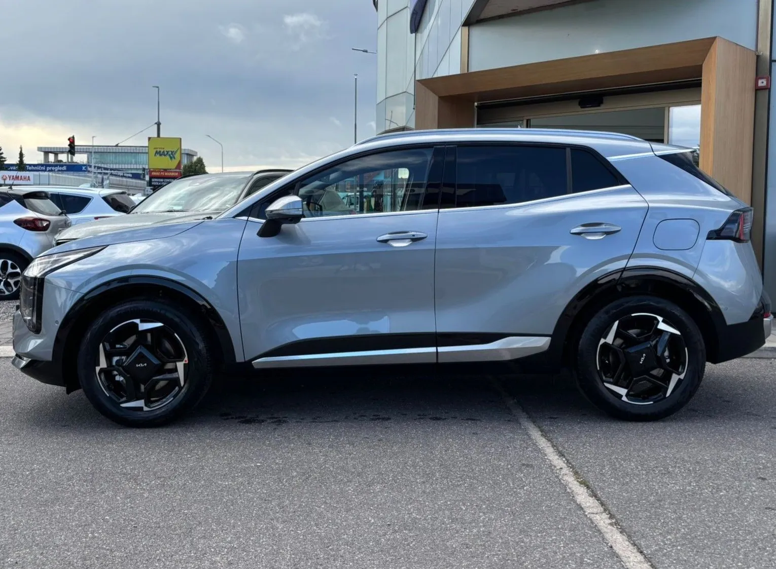 Zunanja slika - KIA Sportage - 1.6 T-GDi 110kW LX Fresh.6 M T - 3