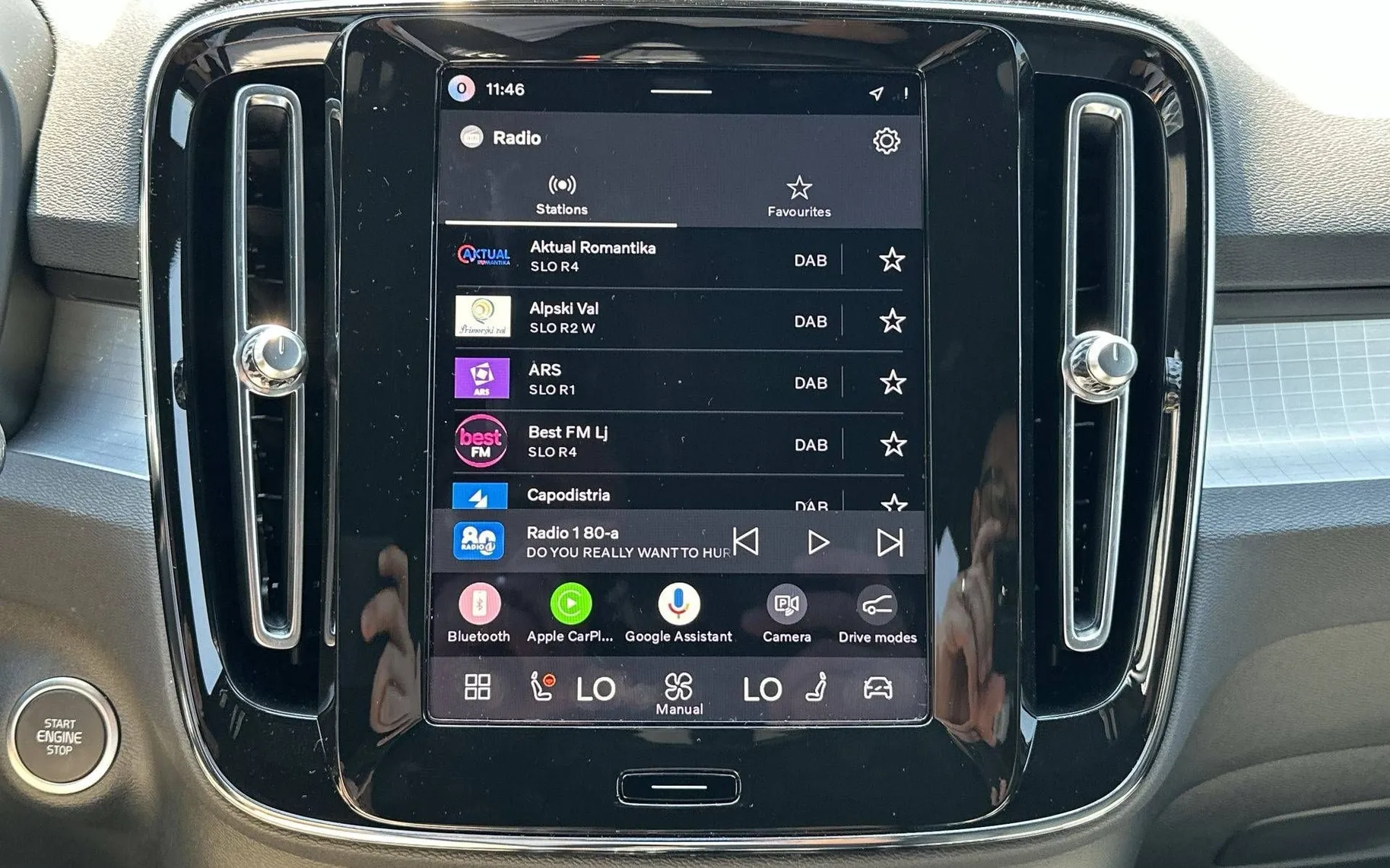 Notranja slika - Volvo XC40 - B3 P Plus Dark Avt. - 16