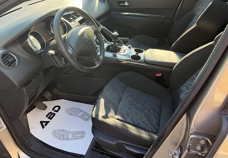 Zunanja slika - Peugeot 3008 - 1.6 HDi SLO PANORAMA-ALU-VELIK SERVIS - DIG KLIMA - 7