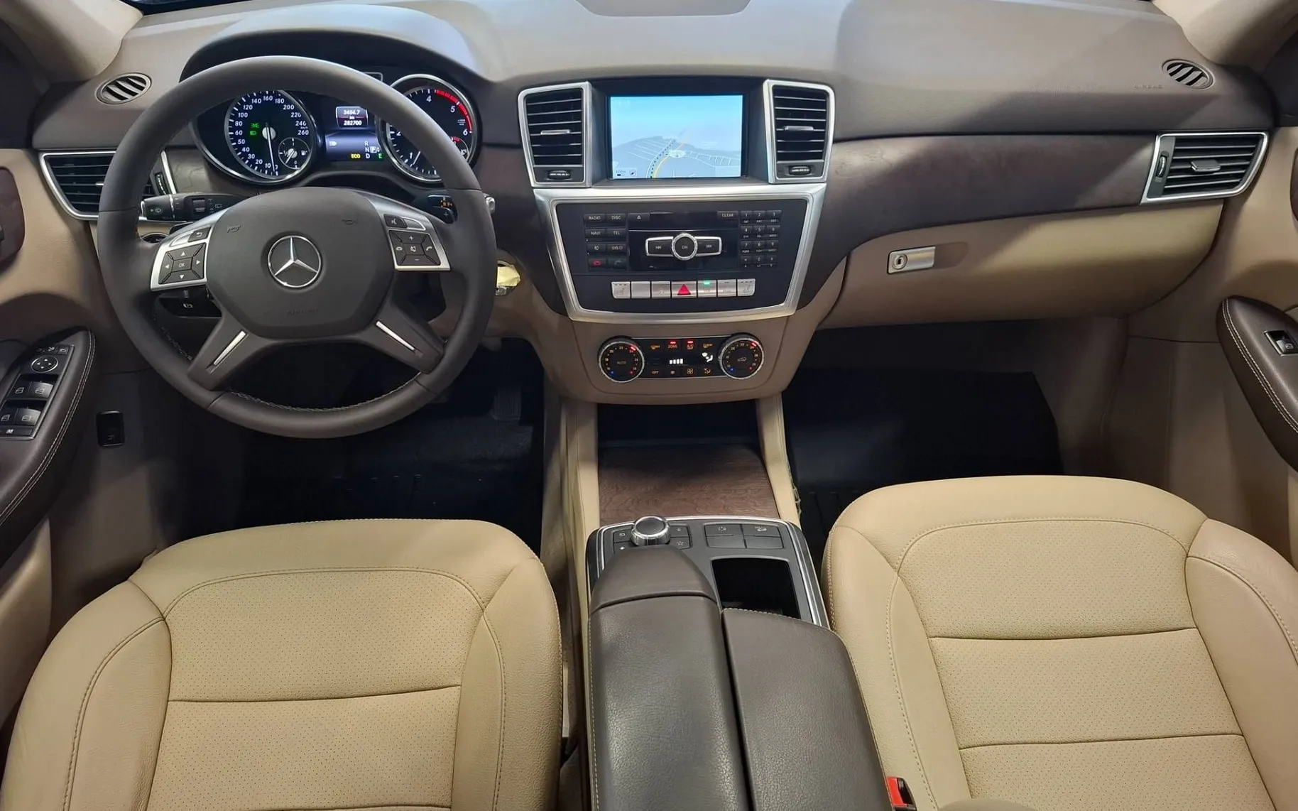 Notranja slika - Mercedes-Benz ML-Razred - ML 250 BlueTEC 4MATIC ACC-STR.OKNO-NAVI-XENON-AL - 11